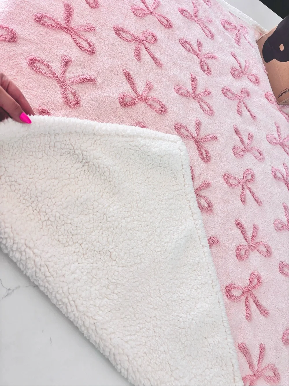 WATERPROOF PINK BOWS PET BLANKET BEDSURE